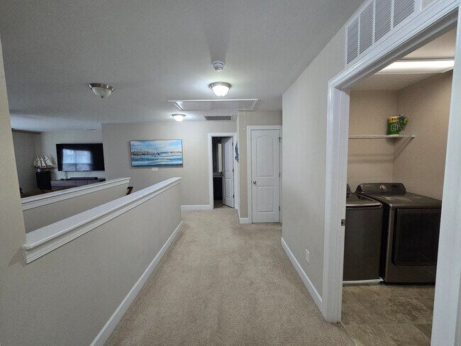 Building Photo - Spacious 4BR + Bonus, 4.5BA Home with 3-Ca...