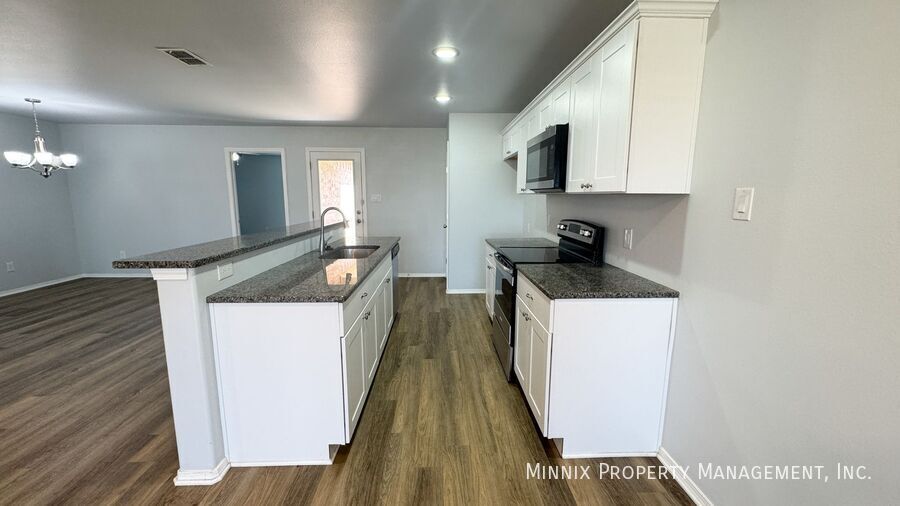 Building Photo - 8415 10th Pl