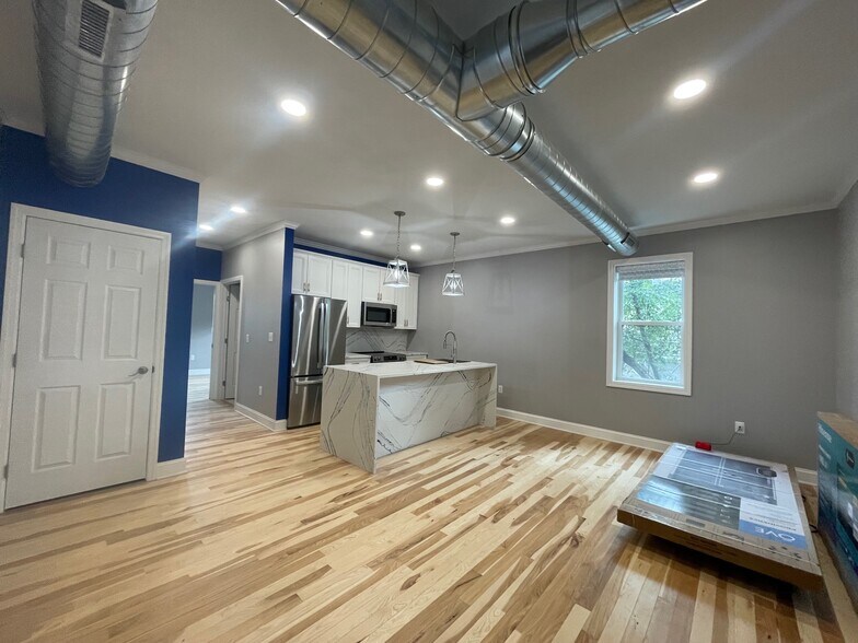 living room/kitchen - 1231 Pennsylvania Ave
