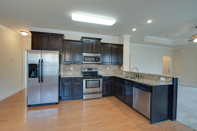 Building Photo - 2917 Magnolia Park Drive Southeast