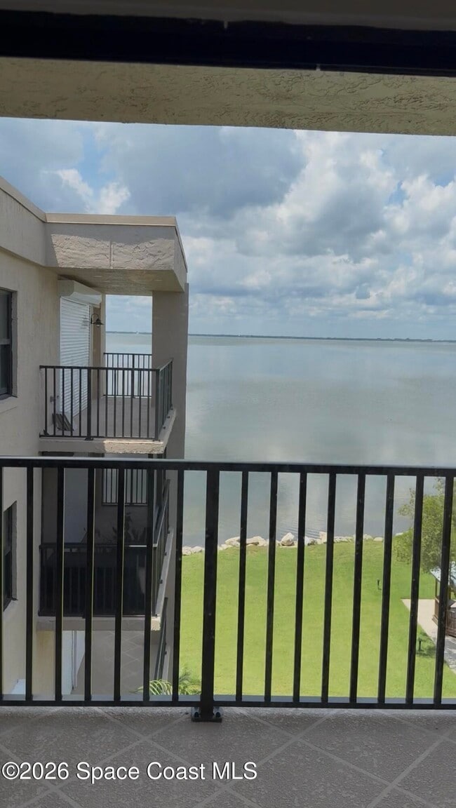 Building Photo - 201 International Dr