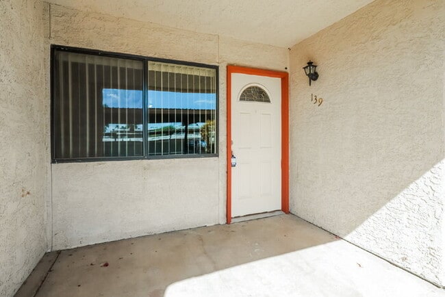 Primary Photo - Spacious 1-bedroom, 1-bath downstairs apar...