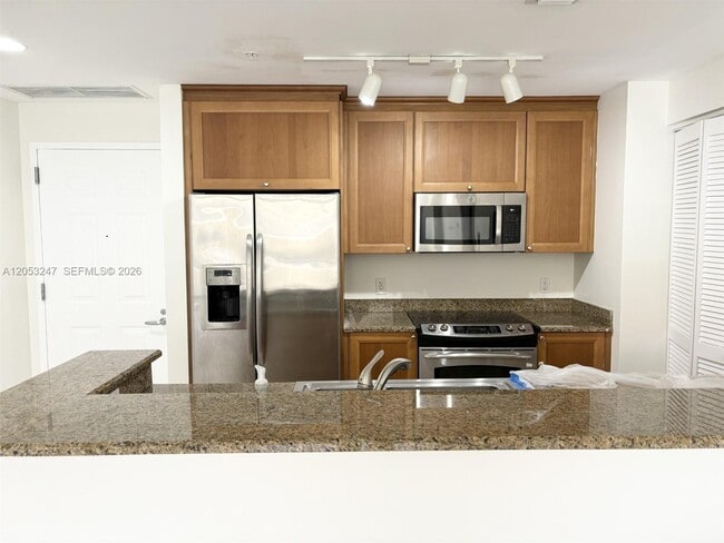 Building Photo - 55 Merrick Wy