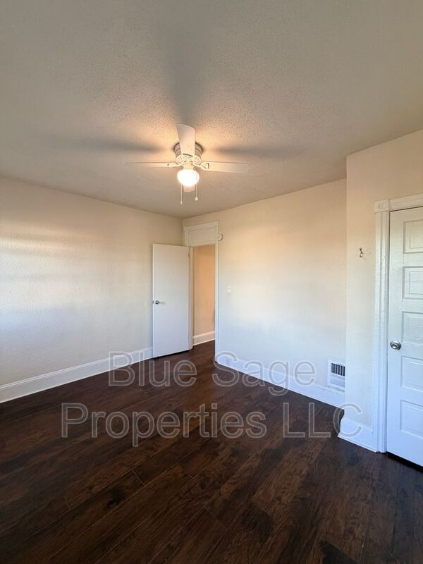 Building Photo - 758 Saville Ave