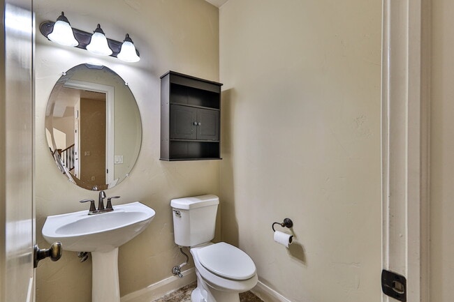 Building Photo - "Spacious 4-Bedroom Retreat with 3,584 Sq ...