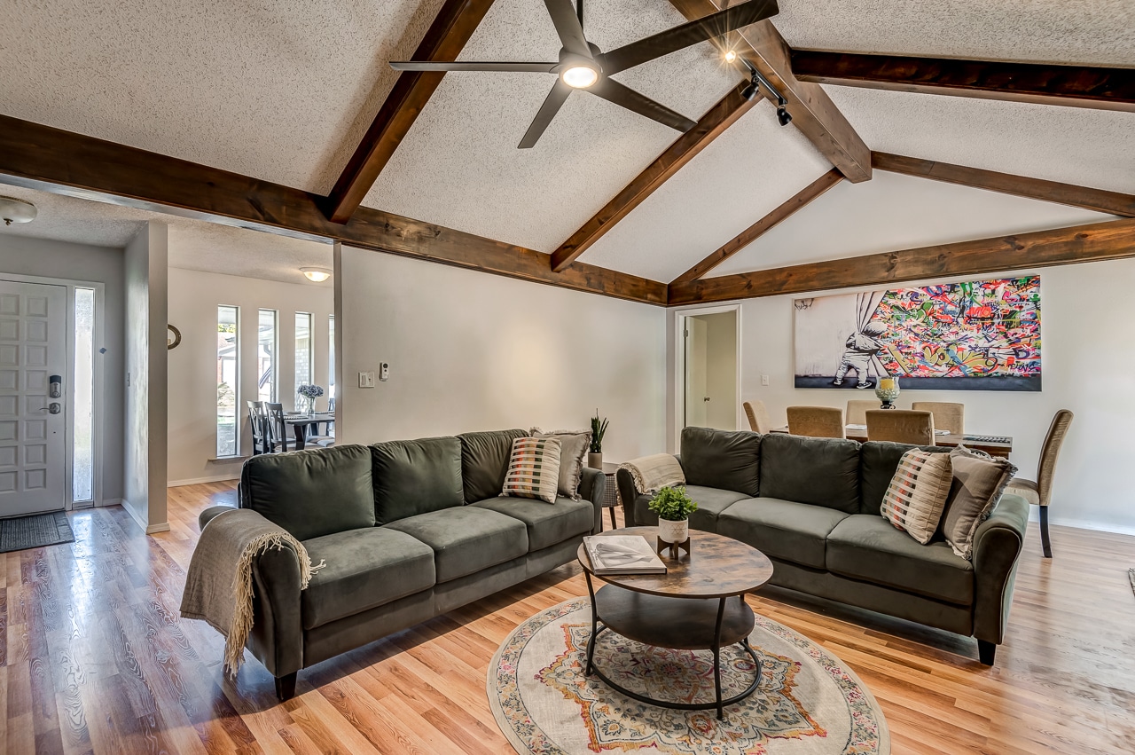 Building Photo - 705 N Dryden Cir