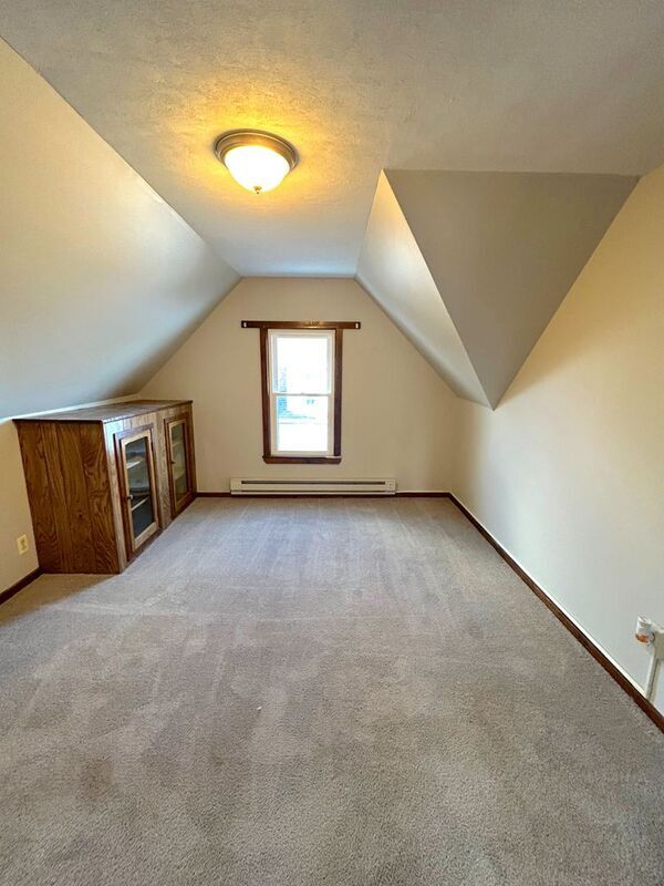 Building Photo - 22 Maple Terrace