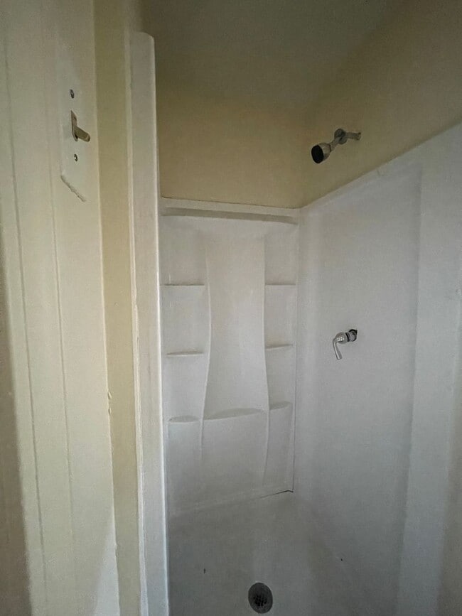 Building Photo - 1 Bedroom 1 Bath House