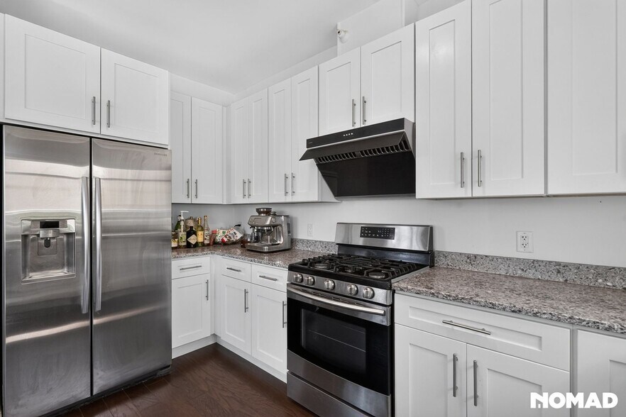 Building Photo - 140 36th St