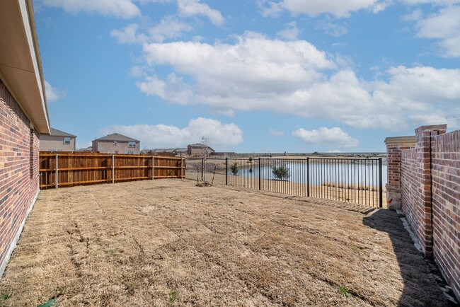 Building Photo - 14004 Birch Farm Dr