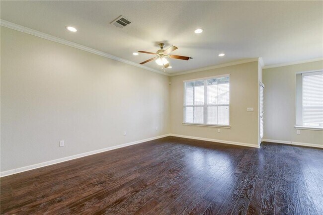 Building Photo - 13400 Briarwick Dr