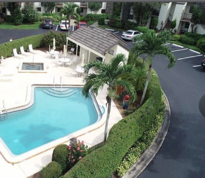 Building Photo - 1645 Spoonbill Ln