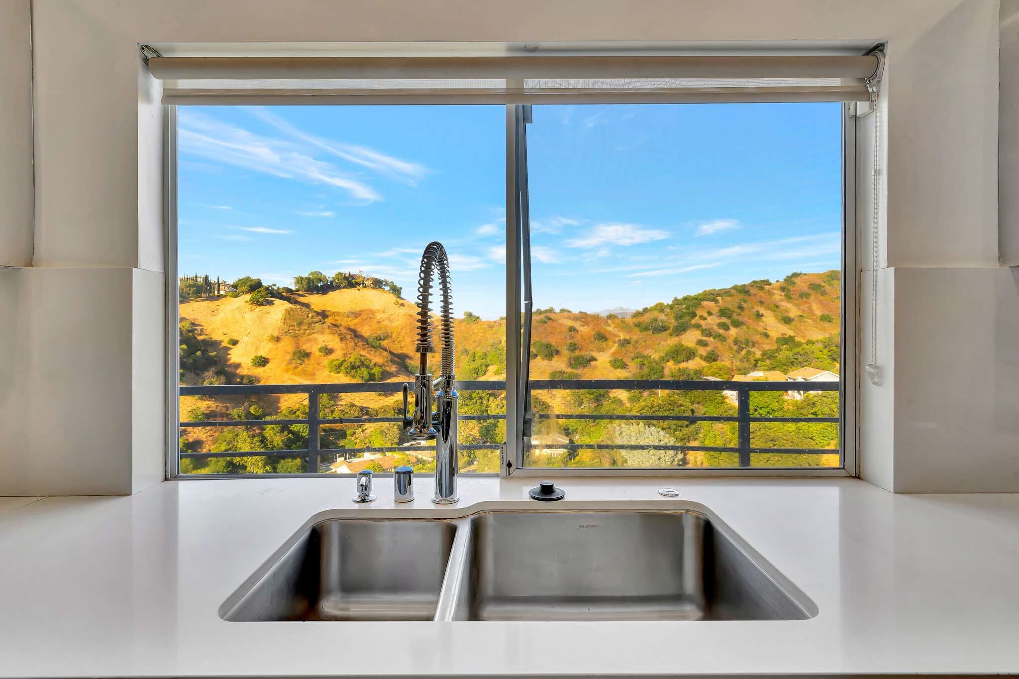 Building Photo - 3630 Avenida del Sol