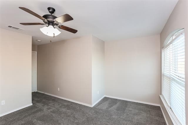 Building Photo - 10748 Many Oaks Dr