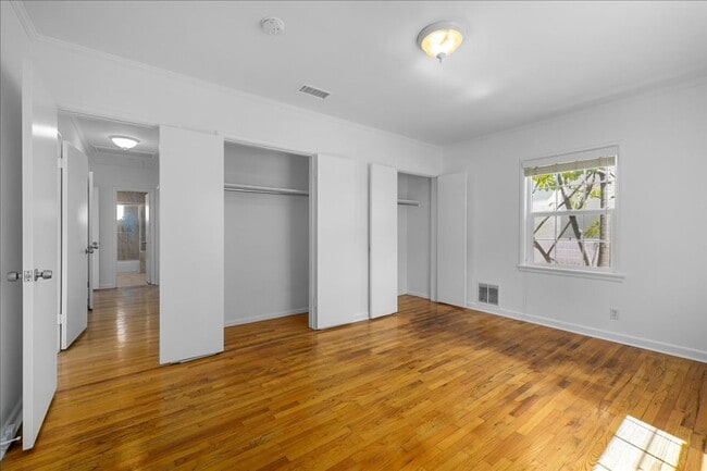 Building Photo - Corner lot home on a classic tree lined Beverly Hills street