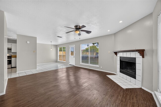 Building Photo - 13610 Repa Ln
