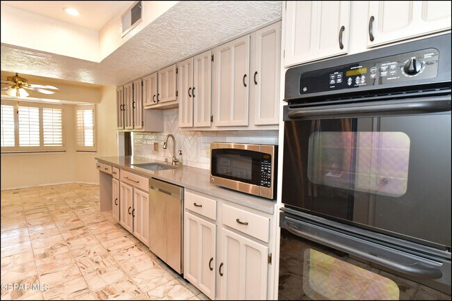Building Photo - 3606 Colville Dr