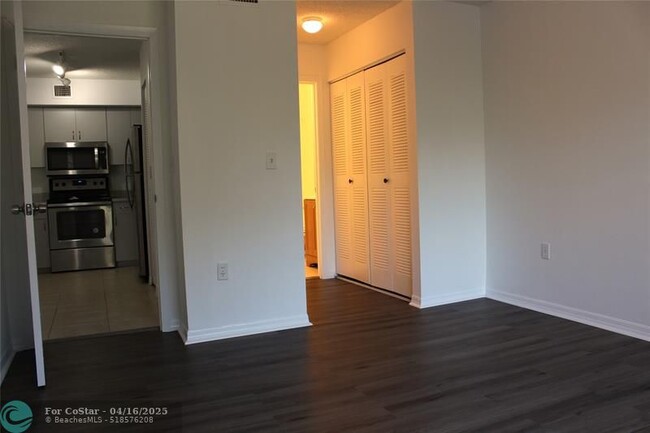 Building Photo - 12172 St.Andrews Pl