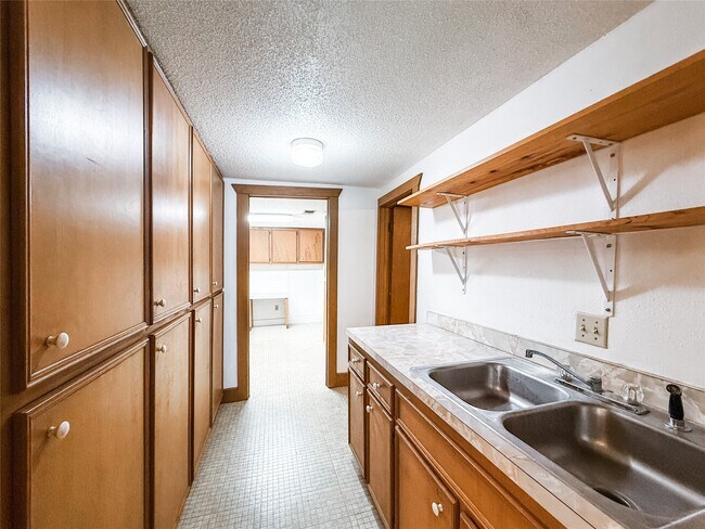 Building Photo - 102 Besch Wilburn Ln
