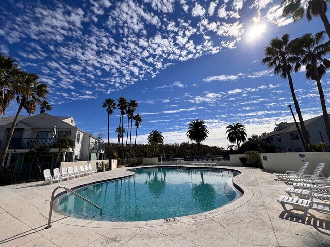 Building Photo - Woodgate Blvd, Unit 107