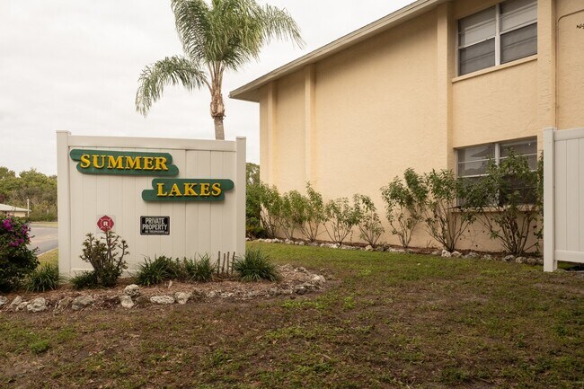 Building Photo - Bayou Oaks-Summer Lakes