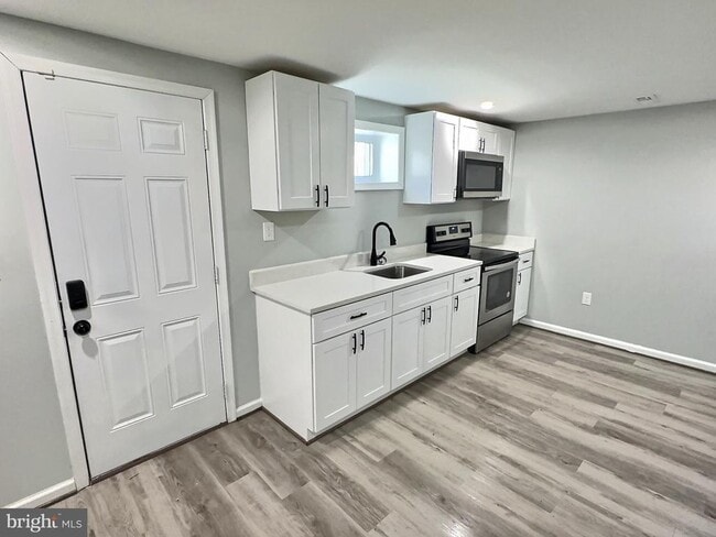 Building Photo - 2913 Fairlawn St