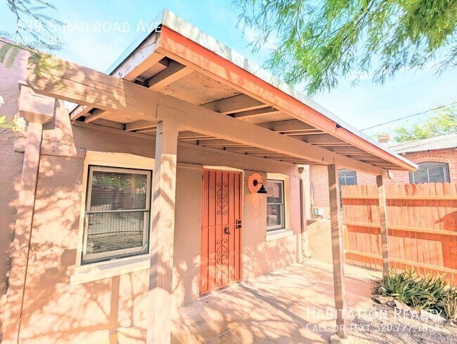 Building Photo - 639 S Railroad Ave