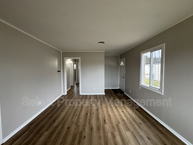 Building Photo - 1909 Jessie Ave