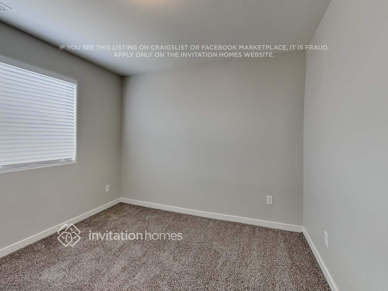 Building Photo - 4059 Creek Legend View