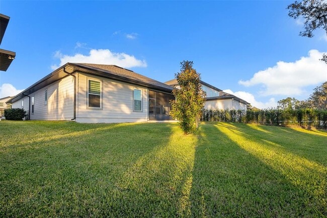 Building Photo - 17582 Lake Star Rd