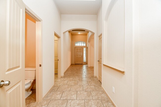 Building Photo - 11022 Ellison Ridge Dr