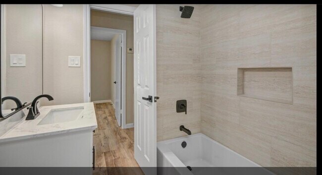 Building Photo - 10611 Leitrim Way