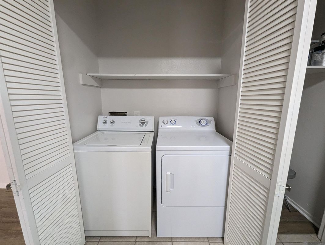 Building Photo - 1701 Lobdell Ave