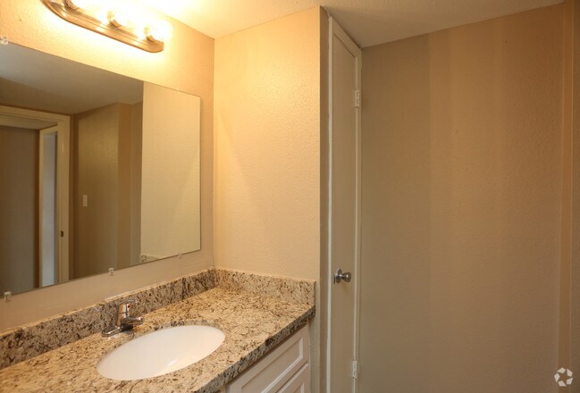 Interior Photo - Maple Court Apartments