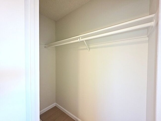 Building Photo - Beautiful, Very Large 2 Bedroom with Garage, Fireplace, Balcony & A/C Near Washoe Golf Course