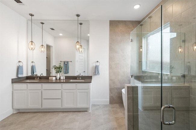 Building Photo - 1413 Kneehigh Ln