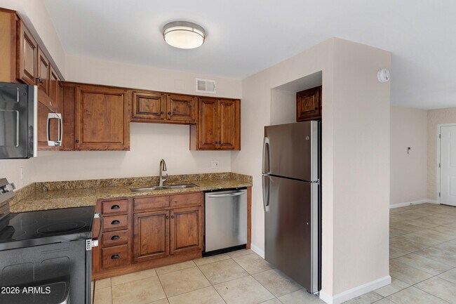 Building Photo - 7110 E Continental Dr