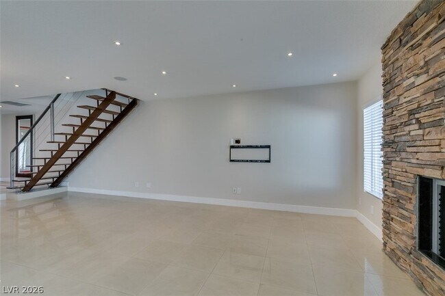 Building Photo - 5046 Schumann Dr