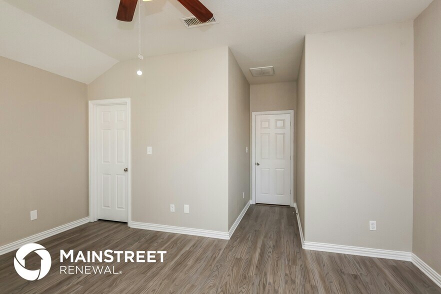 Building Photo - 3428 Heatherbend St