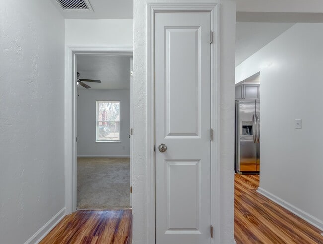 Building Photo - 3022 Homewood Pl