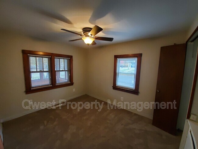 Building Photo - 784 Eleanor St NE