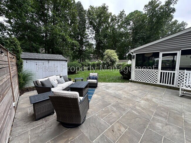 Building Photo - 1825 Red Queen Ct