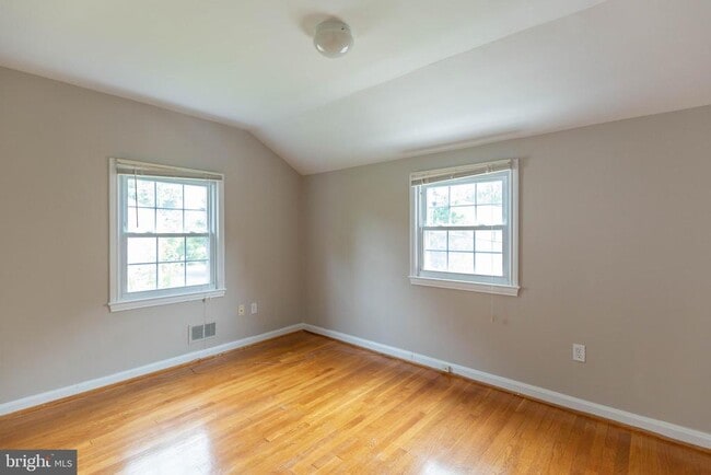 Building Photo - 5513 5th St S