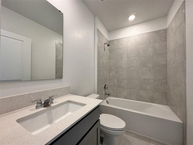 Building Photo - 335 Loch Ct