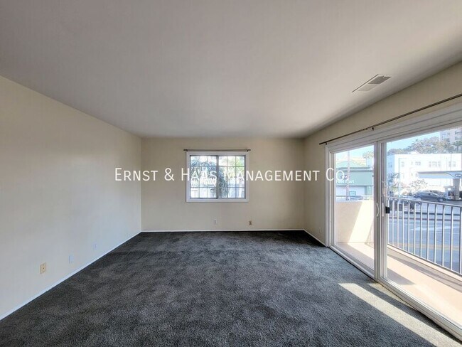 Building Photo - 21 Alamitos Ave