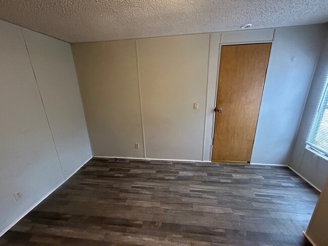 Building Photo - 201 Williams Cir