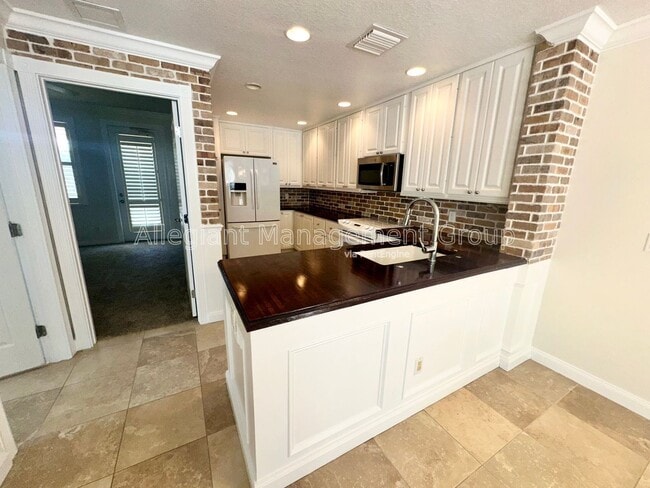 Building Photo - 8414 Gilford Ln