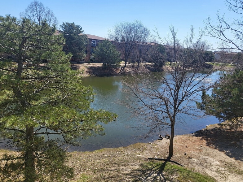 Building Photo - 1525 Norway Ln