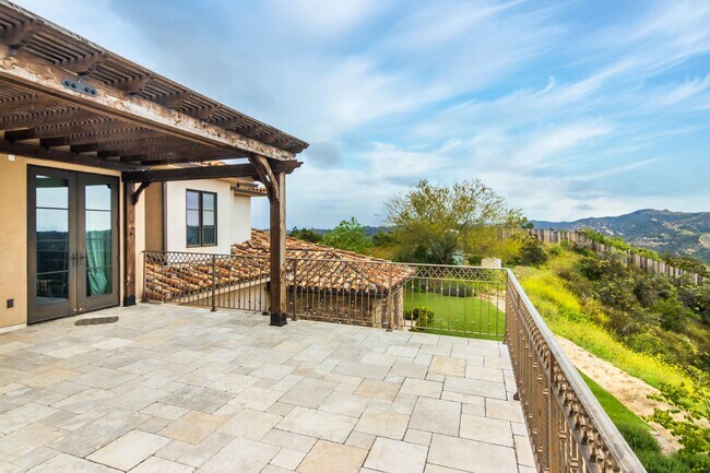 Building Photo - Flexible terms - A Rare Retreat hidden above the Canyons + Separate Guest House  Fully furnished:...