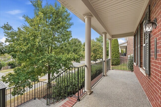 Building Photo - 1414 Chantilly Ln